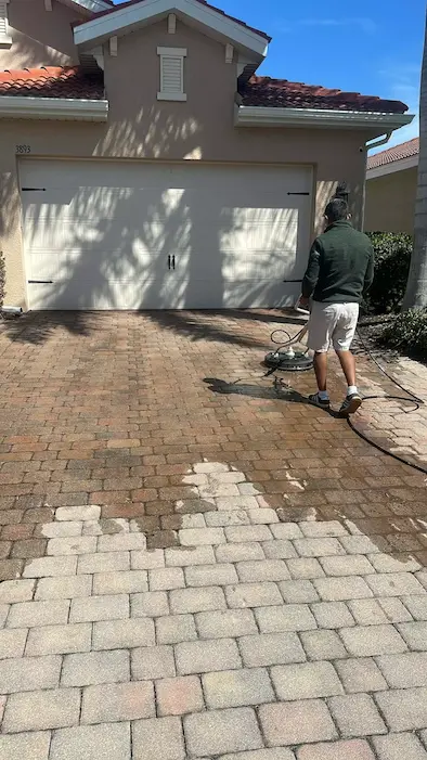 Pressure Wash  in Fort Myers
